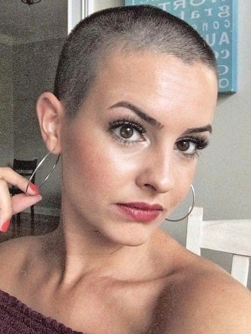 Buzz Cut Hairstyles for Ladies3