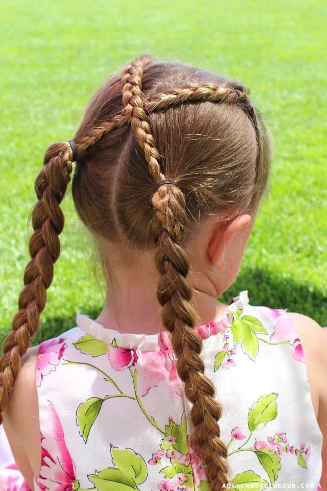 Simple Hairstyles For Girls Easy36